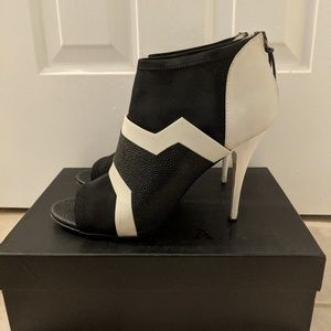 L.A.M.B black and white peep toe pumps